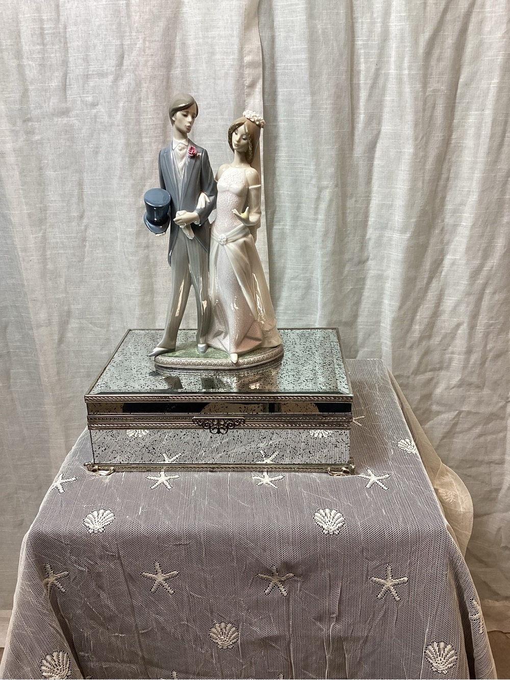 Lladro Matrimony Porcelain Figurine “Boda Arrogante”